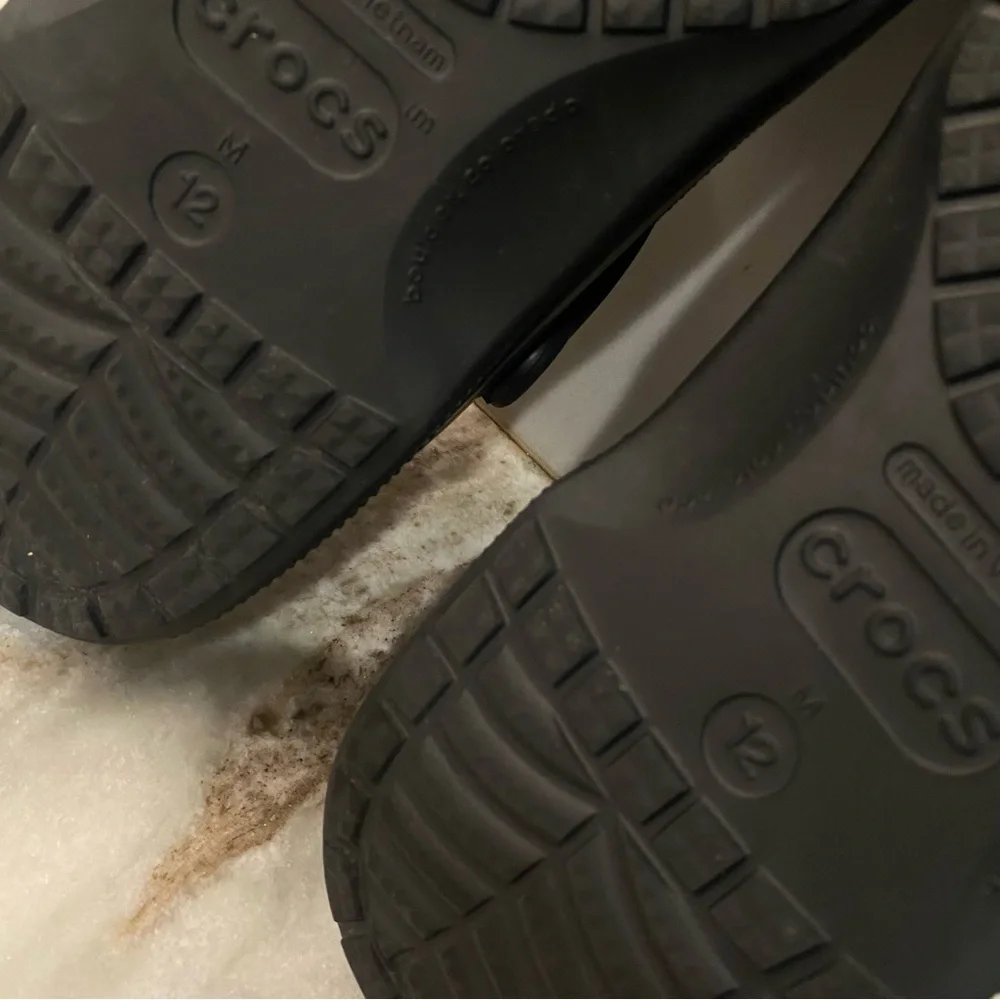 CROCS Men's 12 Baya Lined Clog Black Fleece Faux Fur EUC Dual Comfort - Picture 9 of 9